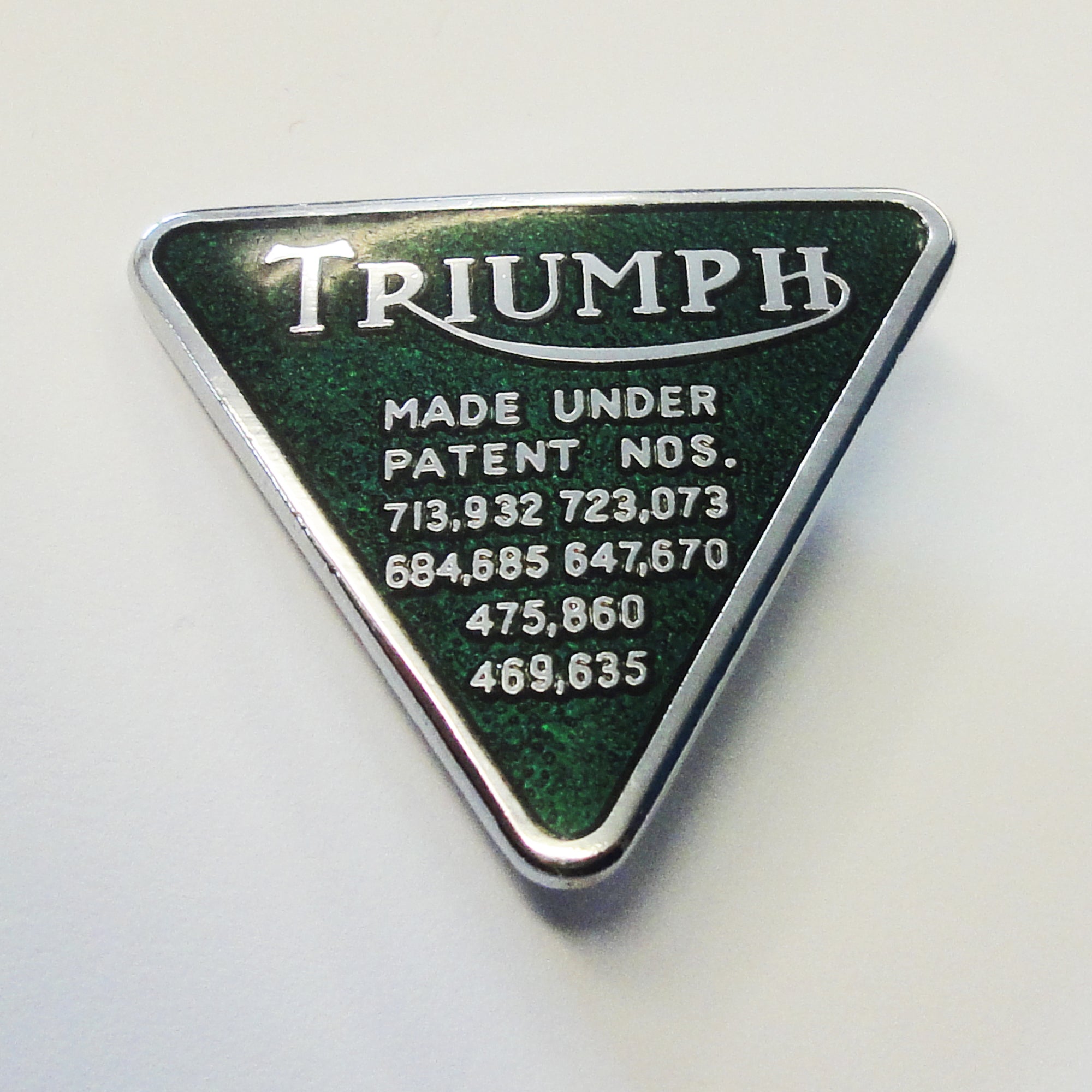 Triumph Dreieck Pin in Grün